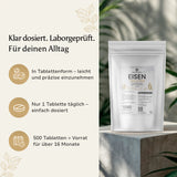 Golden Elements Eisen Tabletten – Produktbild in Naturumgebung mit Dosierungsinformationen für den Alltag